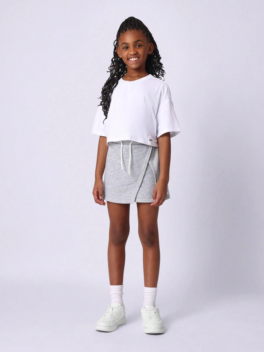 SUMWON Cropped Jersey Tee With Chain Necklace Streetwear Essential Fall Spring Wardrobe Must Have Urban Casual Youth Modern Layering Fashion TG-8-12-00028 - Image 8